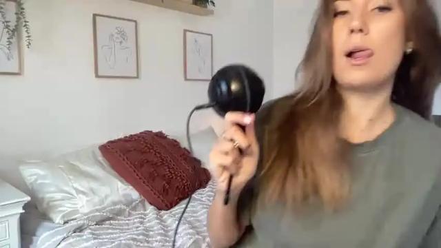 Image 3 of taylorslittlekingdom Stream on Chaturbate on 13 months ago