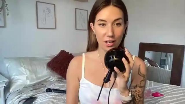 Image 3 of taylorslittlekingdom Stream on Chaturbate on 13 months ago