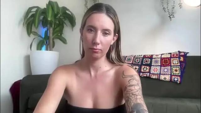 Image 2 of taylorslittlekingdom Stream on Chaturbate on 1 month ago