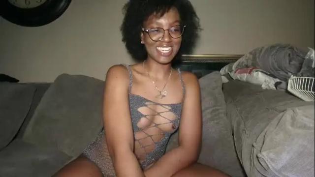 Image 10 of taylorsosweets Stream on Chaturbate on 26 days ago