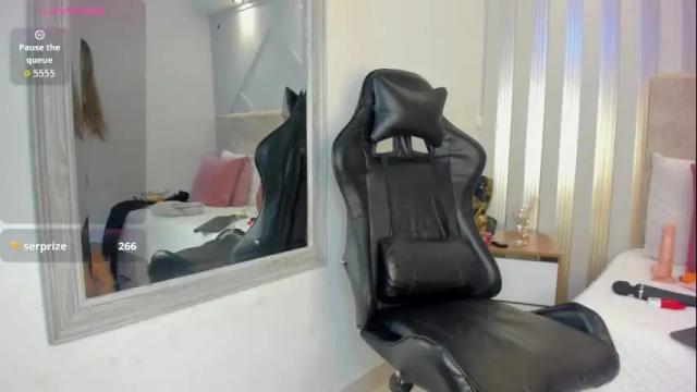 Image 8 of tayra_pradit Stream on Chaturbate on 2 months ago
