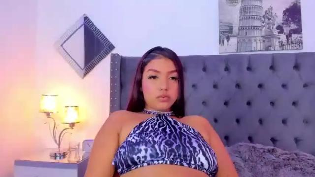 Image 7 of tayrabankss Stream on Chaturbate on 14 months ago