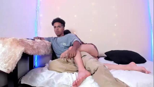 Image 6 of taysonysasha Stream on Chaturbate on 27 days ago
