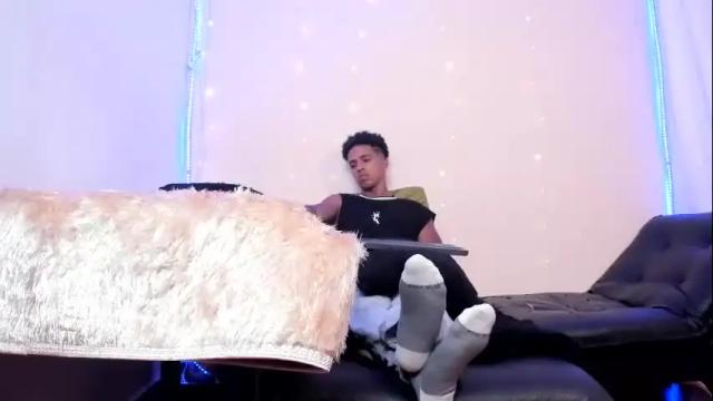 Image 2 of taysonysasha Stream on Chaturbate on 25 days ago