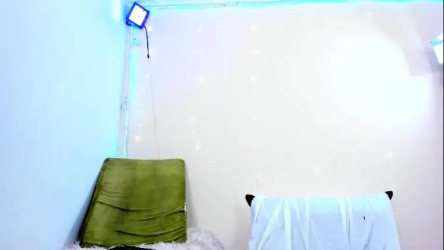 Image 4 of taysonysasha Stream on Chaturbate on 12 days ago