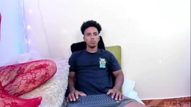 Image 10 of taysonysasha Stream on Chaturbate on 8 days ago