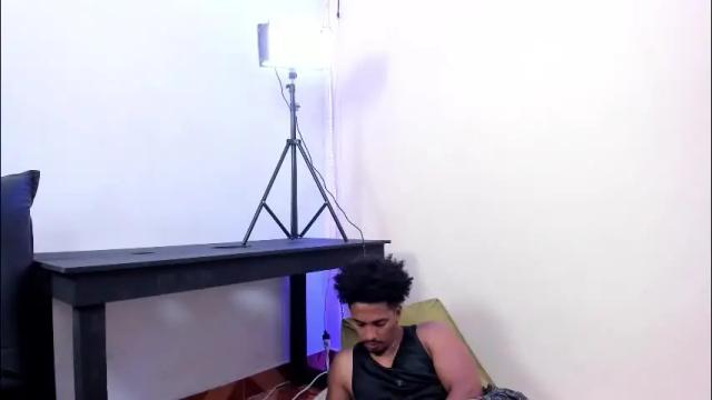 Image 2 of taysonysasha Stream on Chaturbate on 1 month ago