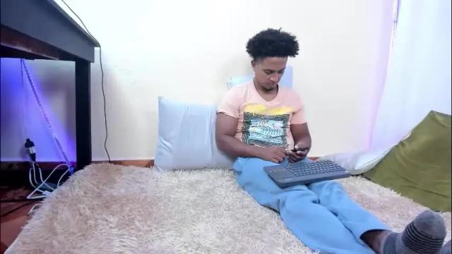 Image 2 of taysonysasha Stream on Chaturbate on 21 days ago