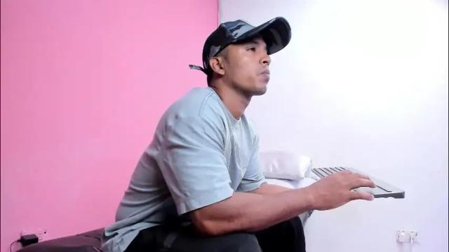 Image 4 of taysonysasha Stream on Chaturbate on 1 month ago