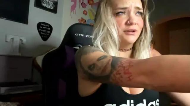 Image 12 of tayweird Stream on Chaturbate on 20 months ago