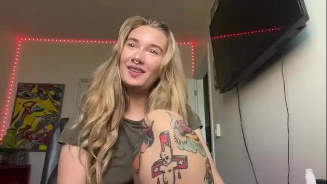 Image 2 of teamtragic Stream on Chaturbate on 2 months ago