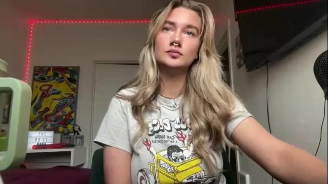 Image 4 of teamtragic Stream on Chaturbate on 1 month ago