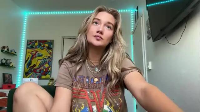 Image 12 of teamtragic Stream on Chaturbate on 10 days ago