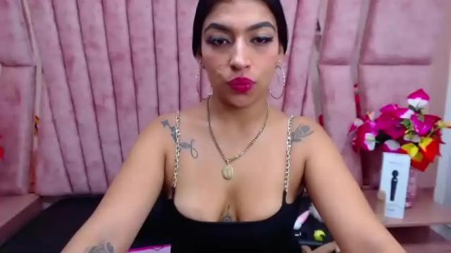 Image 2 of teeennaugthy18 Stream on Chaturbate on 8 months ago