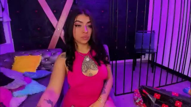 Image 7 of teeennaugthy18 Stream on Chaturbate on 3 months ago