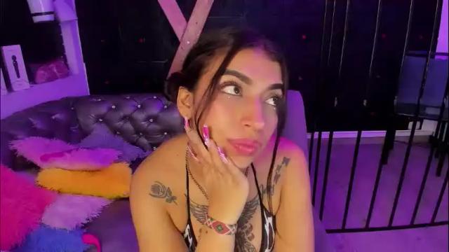 Image 11 of teeennaugthy18 Stream on Chaturbate on 3 months ago