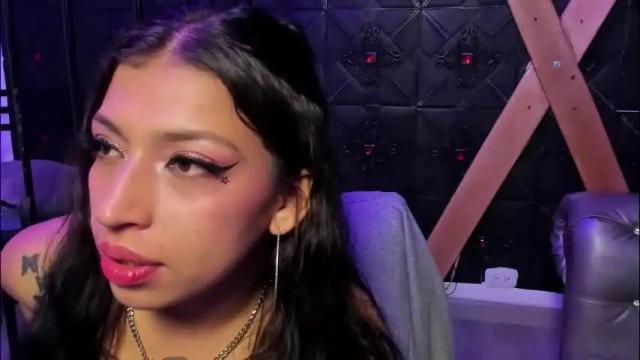 Image 3 of teeennaugthy18 Stream on Chaturbate on 2 months ago