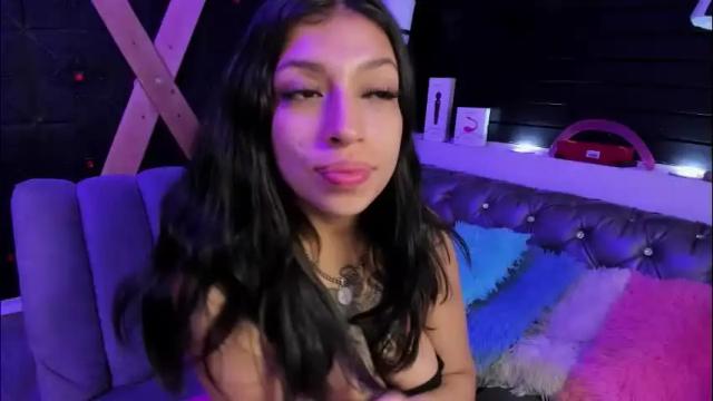 Image 8 of teeennaugthy18 Stream on Chaturbate on 2 months ago