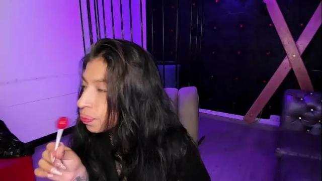 Image 2 of teeennaugthy18 Stream on Chaturbate on 1 month ago