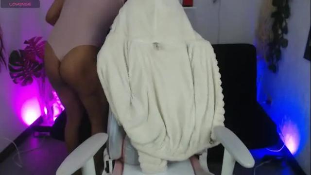 Image 2 of tefy_bratz Stream on Chaturbate on 1 month ago