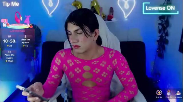 Image 4 of tefy_bratz Stream on Chaturbate on 29 days ago