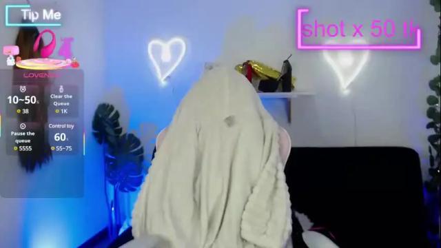 Image 8 of tefy_bratz Stream on Chaturbate on 12 days ago