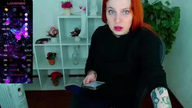 Image 4 of temptingfox Stream on Chaturbate on 14 months ago