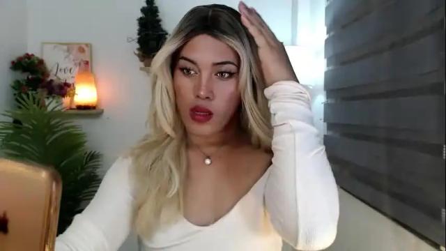 Image 2 of temptress_hot_dea Stream on Chaturbate on 1 month ago