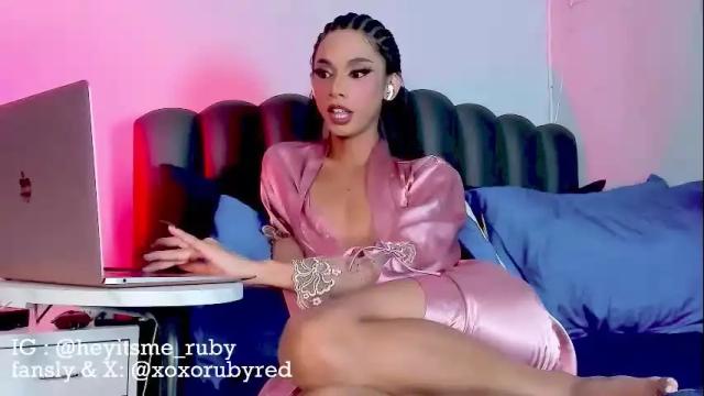 Image 6 of temptressxruby Stream on Chaturbate on 3 months ago