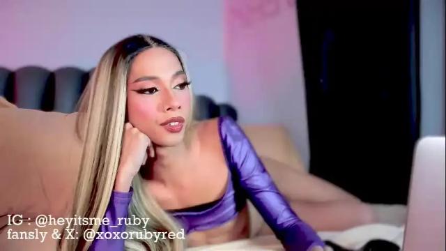 Image 6 of temptressxruby Stream on Chaturbate on 3 months ago