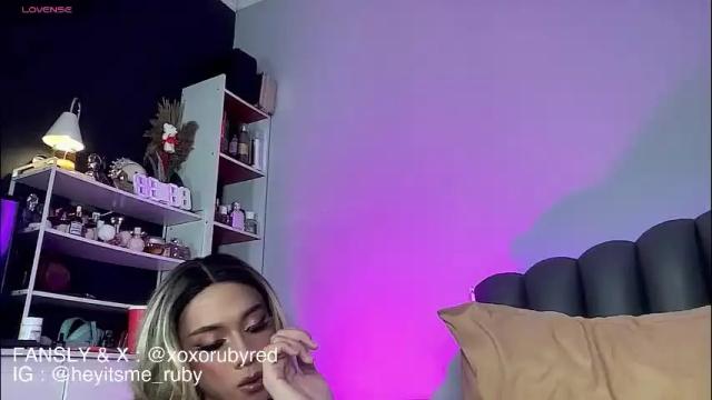 Image 7 of temptressxruby Stream on Chaturbate on 1 month ago