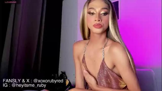 Image 2 of temptressxruby Stream on Chaturbate on 1 month ago