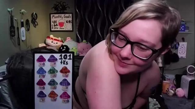 Image 8 of ten_tickle_pixie Stream on Chaturbate on 3 months ago