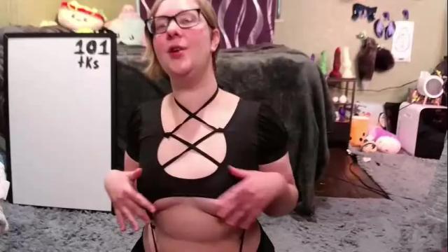 Image 4 of ten_tickle_pixie Stream on Chaturbate on 2 months ago