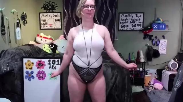 Image 4 of ten_tickle_pixie Stream on Chaturbate on 2 months ago