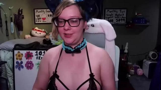 Image 4 of ten_tickle_pixie Stream on Chaturbate on 2 months ago