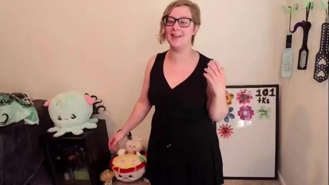 Image 11 of ten_tickle_pixie Stream on Chaturbate on 1 month ago