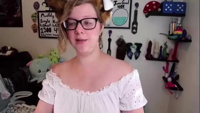 Image 2 of ten_tickle_pixie Stream on Chaturbate on 1 month ago