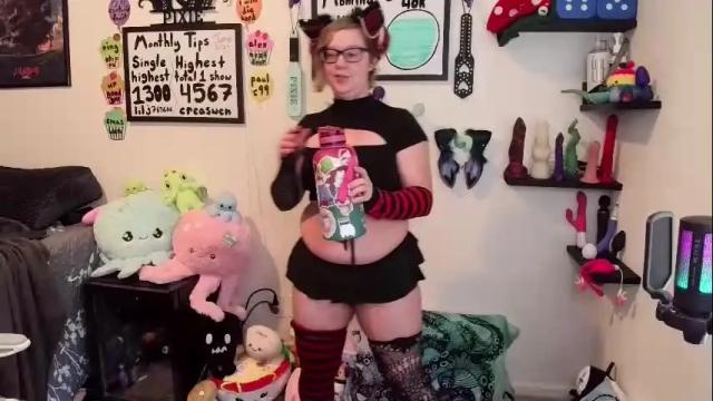 Thumbnail 1, ten_tickle_pixie's Stream at Chaturbate, 1 month ago