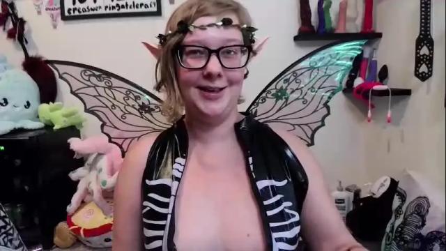 Image 7 of ten_tickle_pixie Stream on Chaturbate on 2 months ago