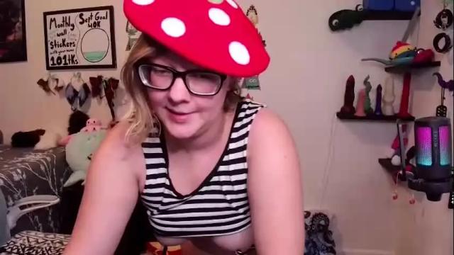 Image 10 of ten_tickle_pixie Stream on Chaturbate on 1 month ago