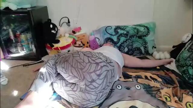 Image 3 of ten_tickle_pixie Stream on Chaturbate on 2 days ago