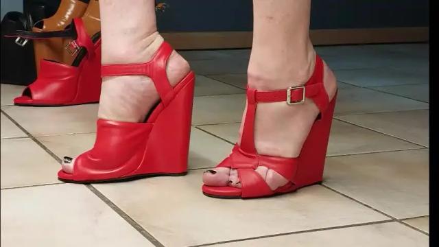 Image 4 of teninchheels Stream on Chaturbate on 1 month ago