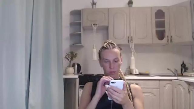 Image 4 of terrymoon Stream on Chaturbate on 21 months ago
