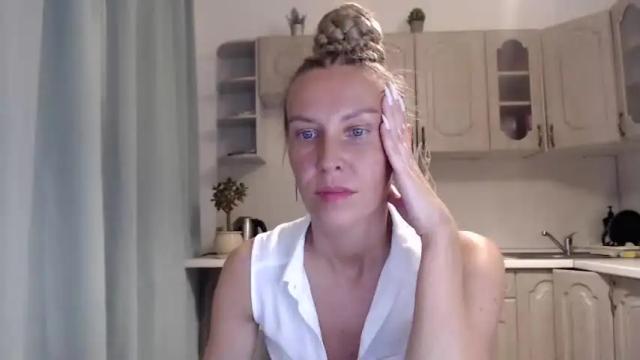 Image 3 of terrymoon Stream on Chaturbate on 25 months ago