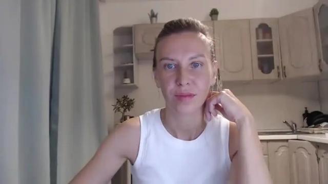 Image 3 of terrymoon Stream on Chaturbate on 24 months ago