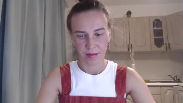 Image 3 of terrymoon Stream on Chaturbate on 19 months ago