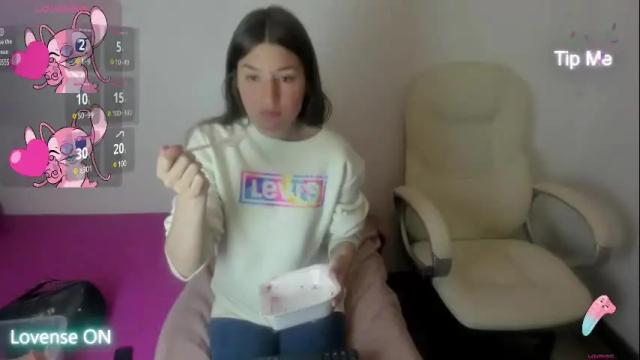 Image 4 of tesa_cute Stream on Chaturbate on 1 month ago