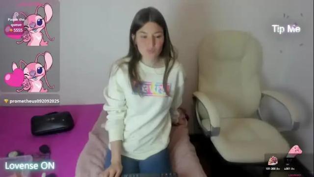Image 8 of tesa_cute Stream on Chaturbate on 1 month ago