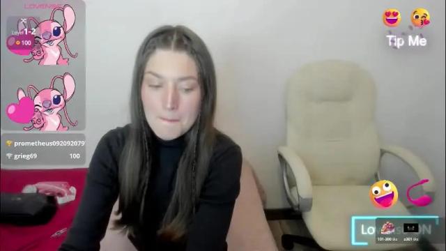 Image 3 of tesa_cute Stream on Chaturbate on 3 months ago